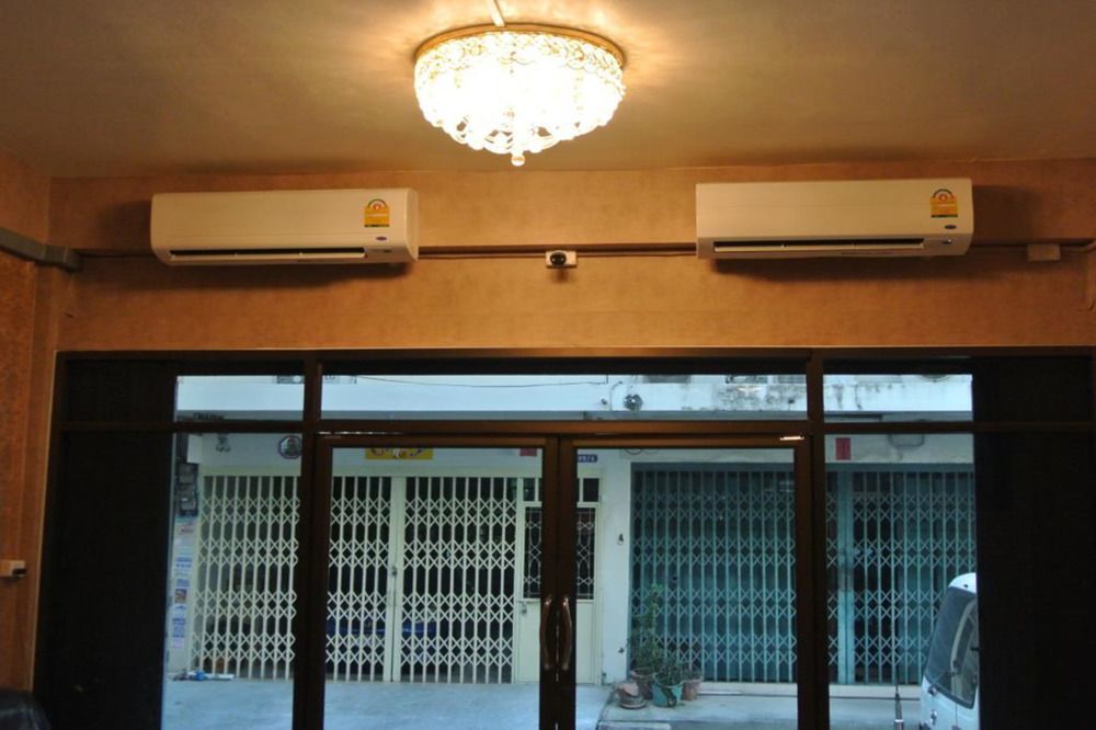 Bed Dee Time Hostel Бангкок Екстер'єр фото