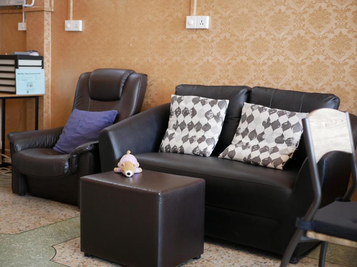 Bed Dee Time Hostel Бангкок Екстер'єр фото
